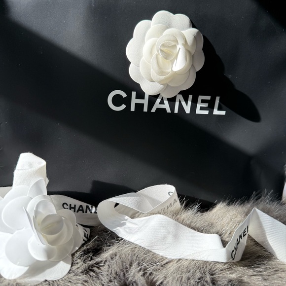 BNIB Chanel Cap Toe CC Slingback Pumps 41.5 Beige/Black - Picture 10 of 10